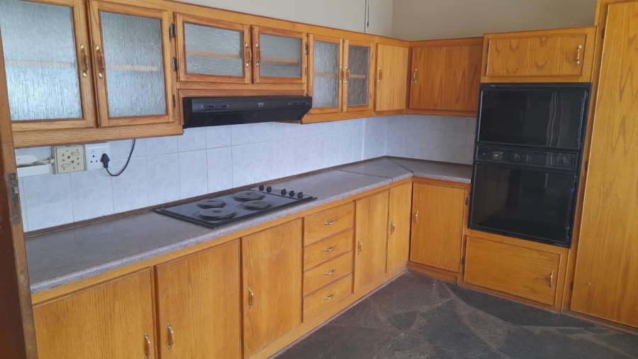 3 Bedroom Property for Sale in Hartbeesfontein North West